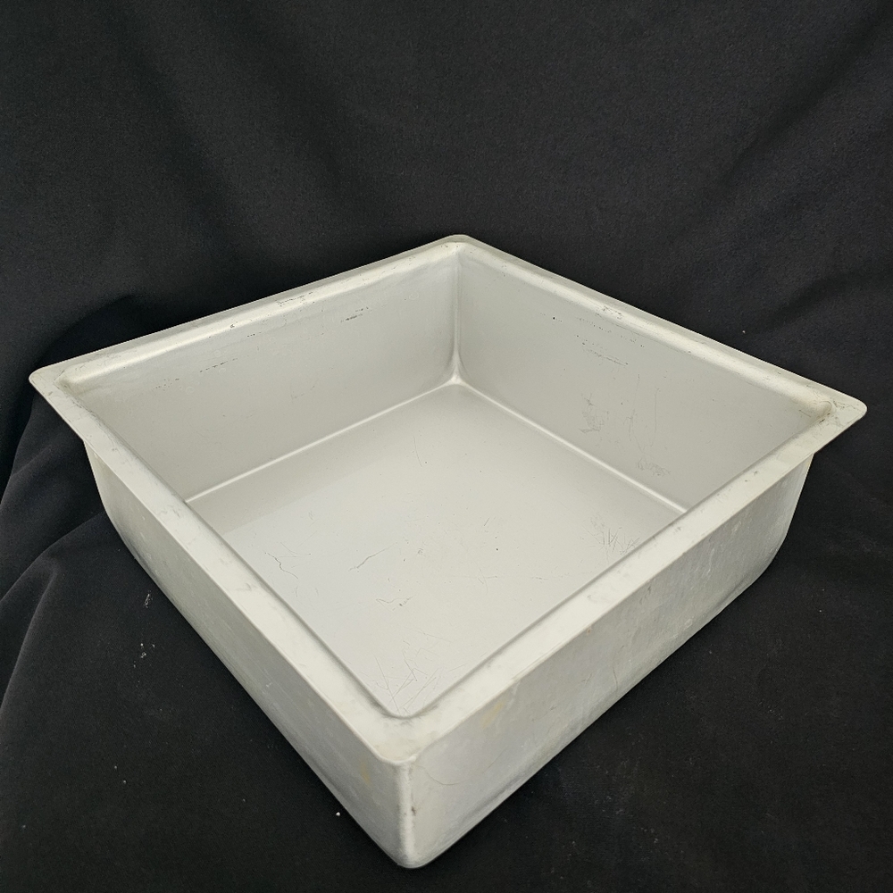Fat Daddio square cake mold 10x10x4